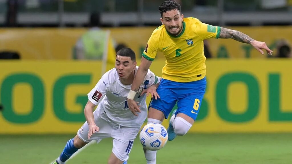 Alex Telles Ex Gr Mio Chamado Por Tite Na Ltima Convoca O Antes