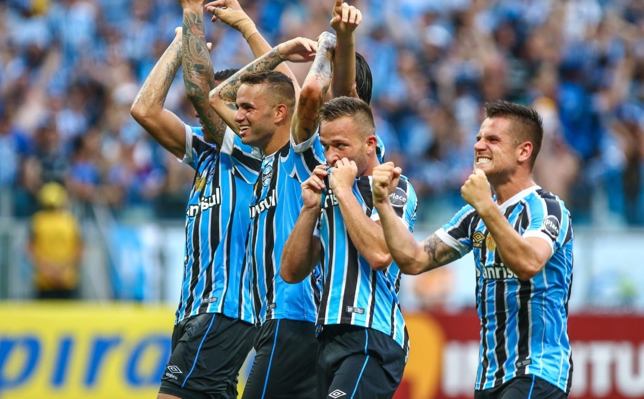 Arthur deixando a Juventus